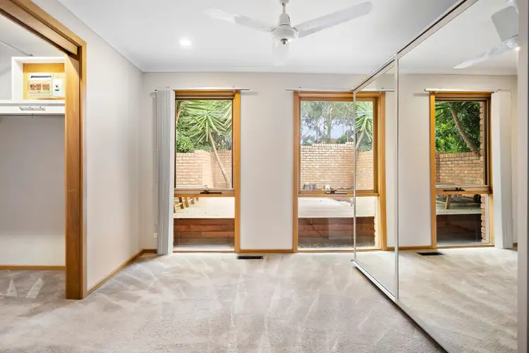 Sixth view of Homely house listing, 2/121 Yallambie Road, Macleod VIC 3085