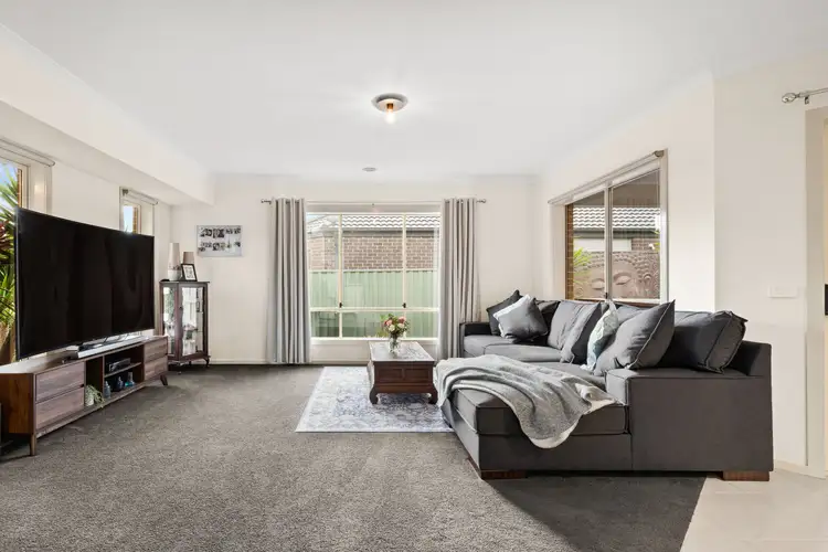 Second view of Homely house listing, 8 Charolais Court, Pakenham VIC 3810