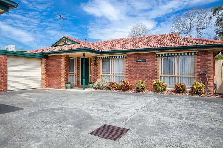 Main view of Homely unit listing, 2/27 Wahgunyah Crescent, Langwarrin VIC 3910