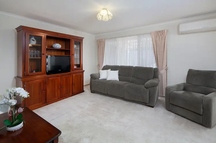 Third view of Homely unit listing, 2/27 Wahgunyah Crescent, Langwarrin VIC 3910
