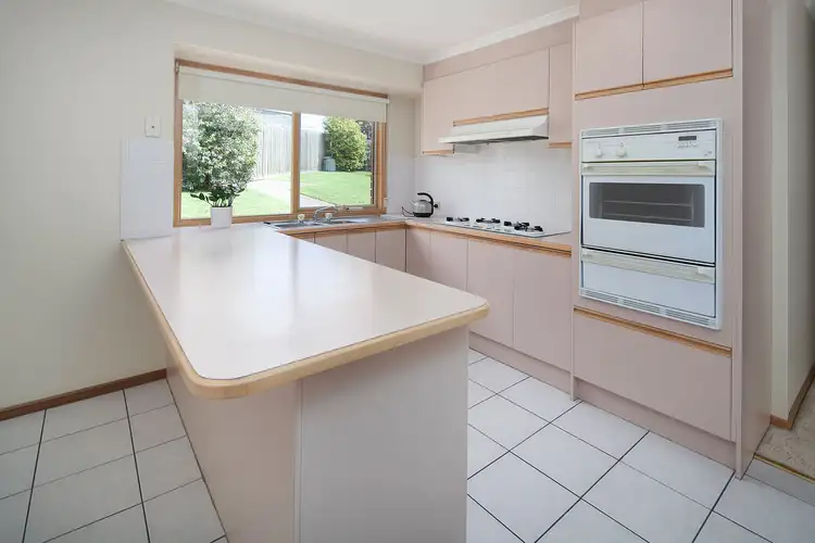 Sixth view of Homely unit listing, 2/27 Wahgunyah Crescent, Langwarrin VIC 3910