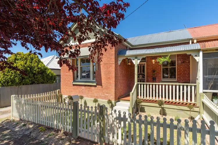 17 Railway Street, Cowra NSW 2794