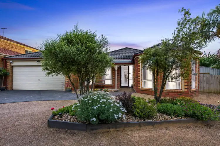 4 Graman Way, Taylors Hill VIC 3037