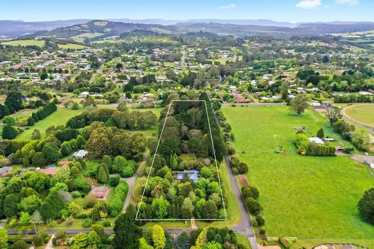 1 Lemmons Road, Robertson NSW 2577