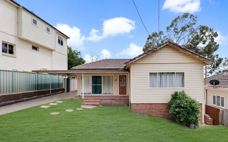 28 Lilian Street, Campbelltown NSW 2560