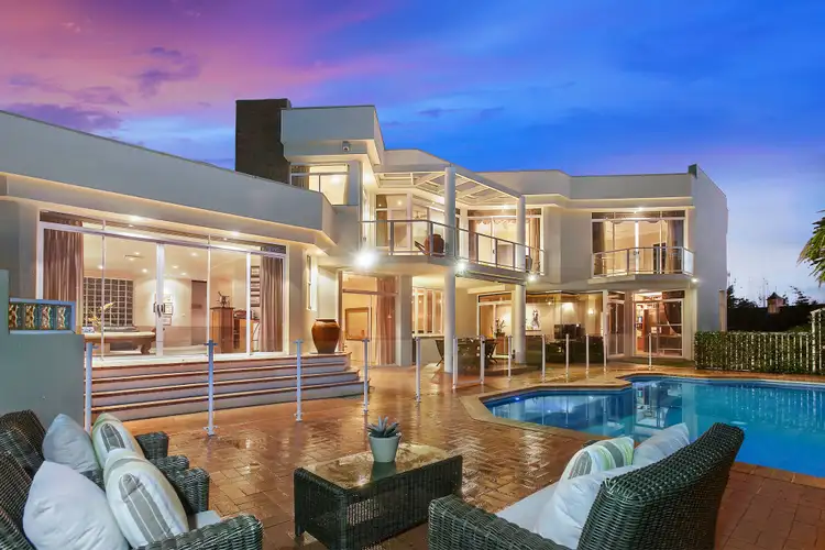 19 Greenhill Crescent, St Ives NSW 2075
