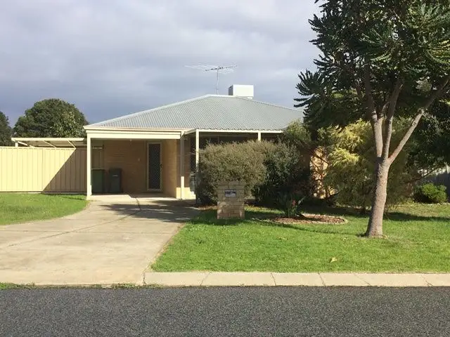 9 Chamberlain Way, Armadale WA 6112