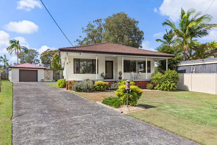 1 Murrumbong Road, Summerland Point NSW 2259