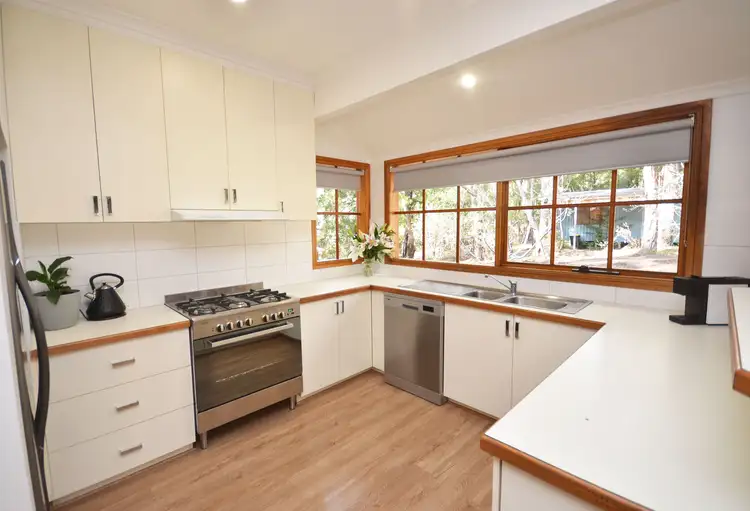 Fifth view of Homely house listing, 7 Pinnacle Road, Sawmill Settlement VIC 3723
