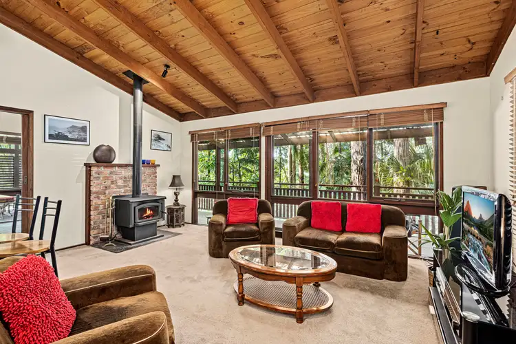 6 Chellow Dene Avenue, Stanwell Park NSW 2508