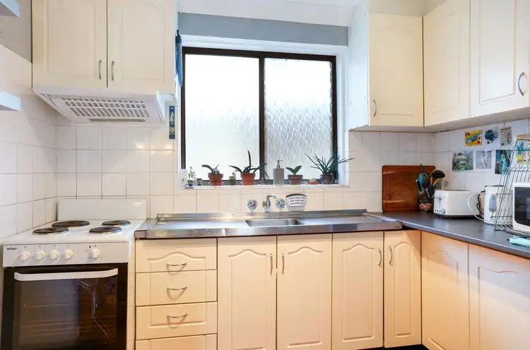 Fifth view of Homely apartment listing, 5/23 Thomas Drive, Chevron Island QLD 4217