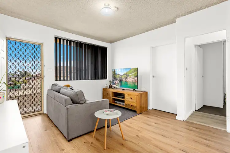 Main view of Homely unit listing, 2/10 Dudley Street, Wollongong NSW 2500