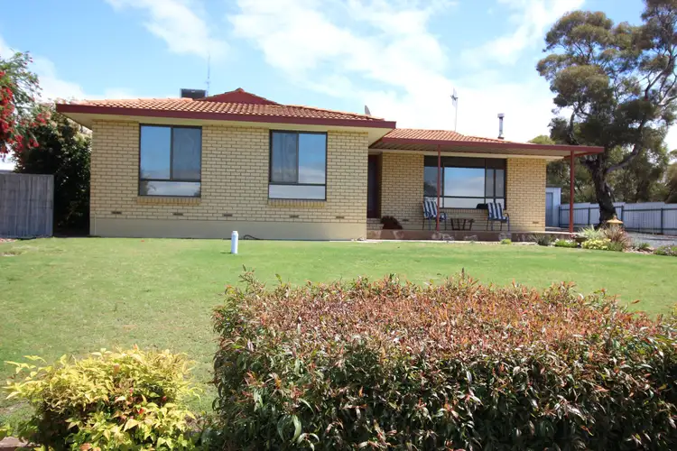 6 Sapphire Street, Morgan SA 5320