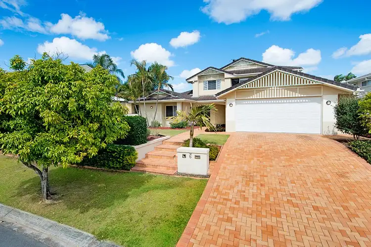 6 Connah Crescent, Carindale QLD 4152