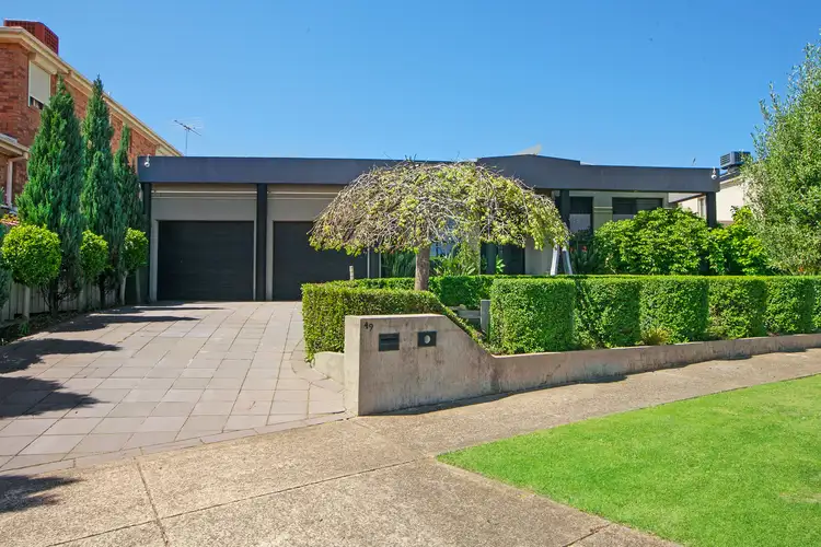 49 Woolnough Drive, Mill Park VIC 3082