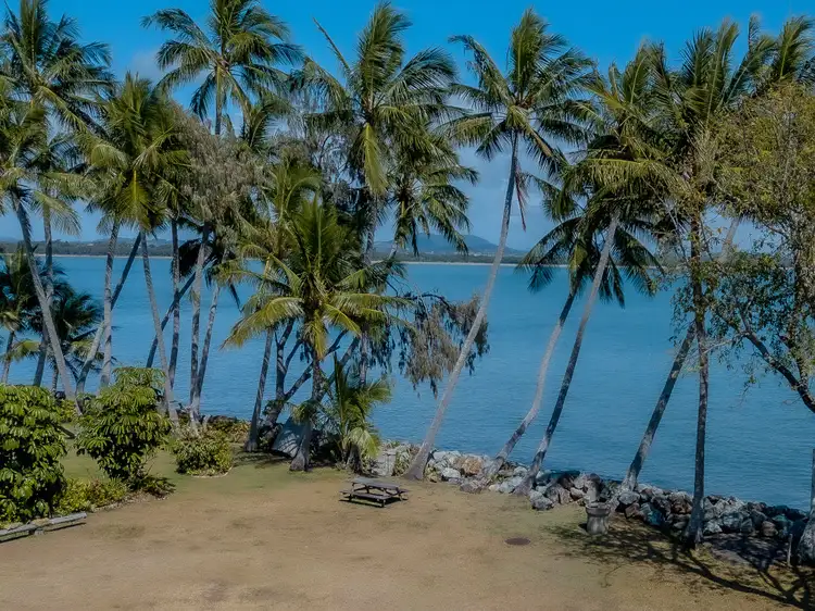 34 Ocean Avenue, Slade Point QLD 4740