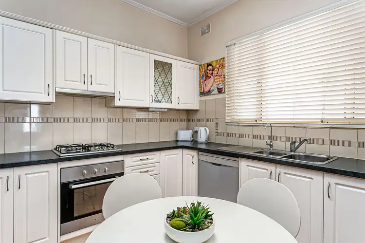 5 Kyarra Street, Taperoo SA 5017