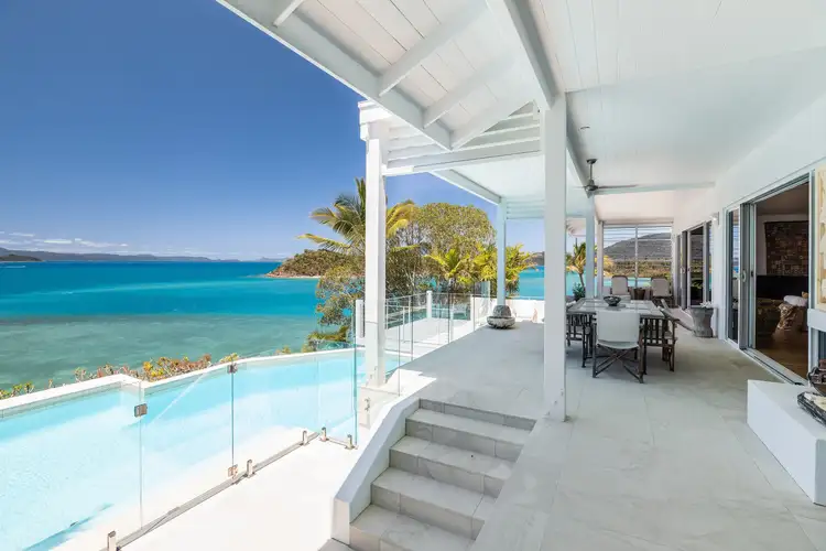 17 Warrain Street, Shute Harbour QLD 4802