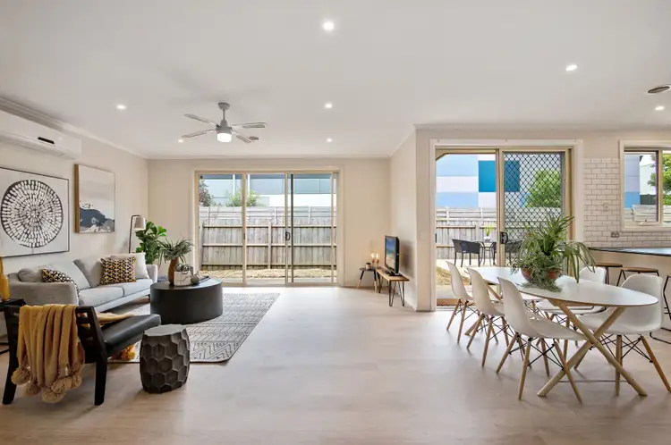 2/3 Monaro Court, Mooroolbark VIC 3138