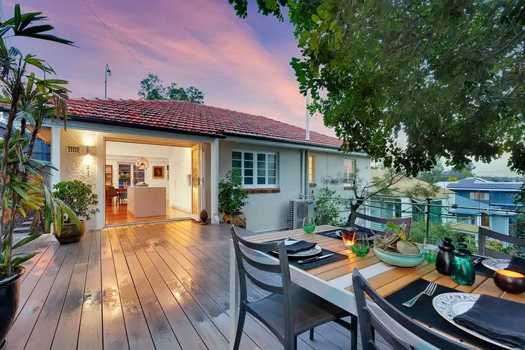 2 Yates Avenue, Ashgrove QLD 4060