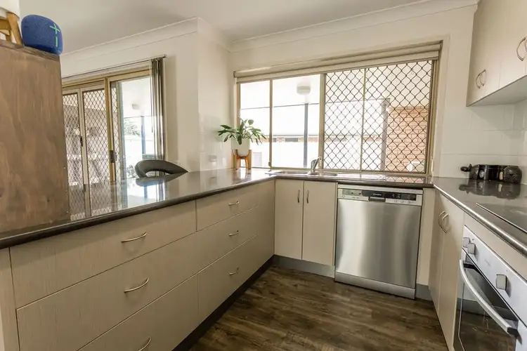 Fifth view of Homely house listing, 2 Vanessa Place, Emerald QLD 4720