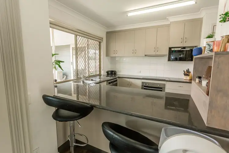 Sixth view of Homely house listing, 2 Vanessa Place, Emerald QLD 4720