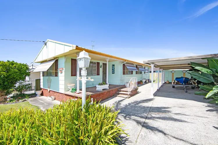 22 Koorana Avenue, Gorokan NSW 2263
