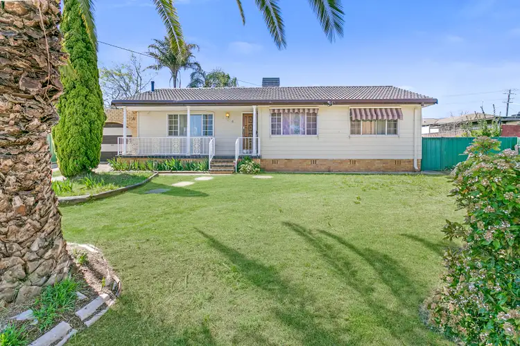 Second view of Homely house listing, 6 Woodhill Place, Tamworth NSW 2340