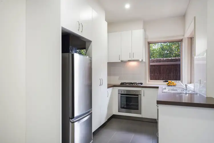 Fifth view of Homely apartment listing, 2/5 View Road, Bayswater VIC 3153