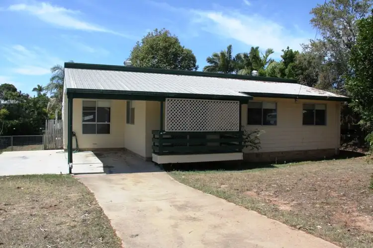 6 Hayes Avenue, Boyne Island QLD 4680