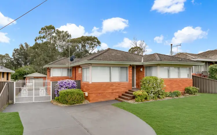 8 Angle Road, Leumeah NSW 2560