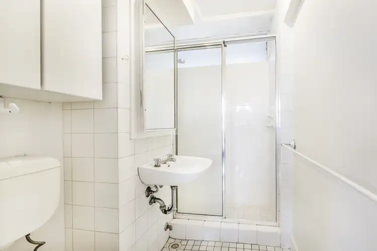 Fifth view of Homely studio listing, 37/68 Roslyn Gardens, Elizabeth Bay NSW 2011