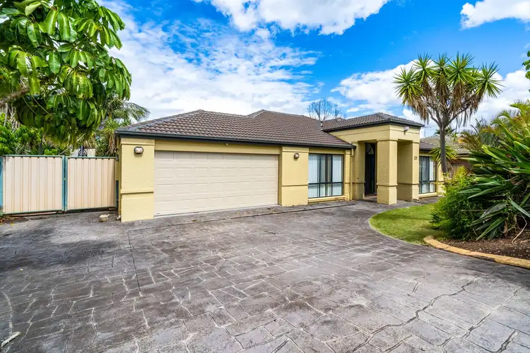 215 Englorie Park Drive, Glen Alpine NSW 2560