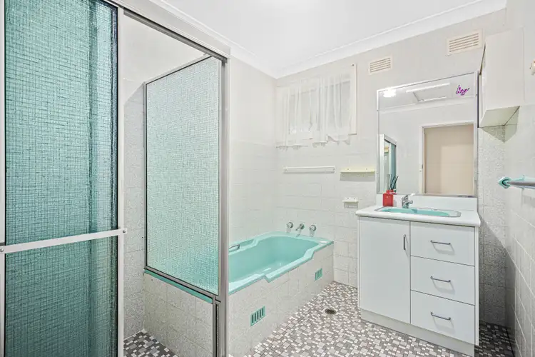 Fifth view of Homely house listing, 22 Normandie Place, Unanderra NSW 2526