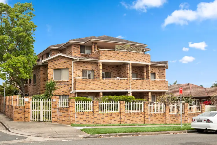 4/1 Morotai Avenue, Riverwood NSW 2210