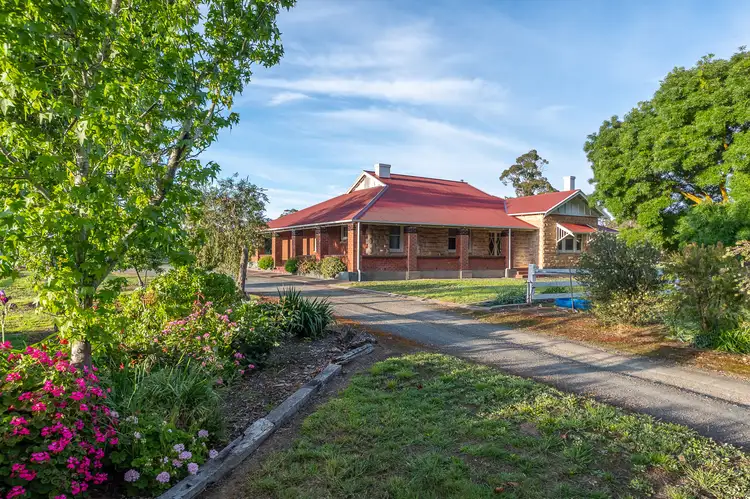 17 Barton Springs Lane and 458 Springhead Road, Mount Torrens SA 5244
