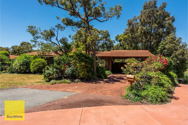 6 Pettit Place, Lesmurdie WA 6076