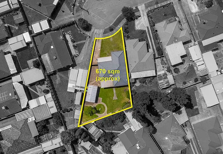 Second view of Homely house listing, 7 Badger Court, Thomastown VIC 3074