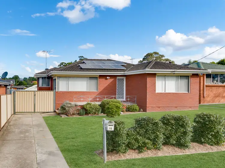 98 Macquarie Avenue, Campbelltown NSW 2560
