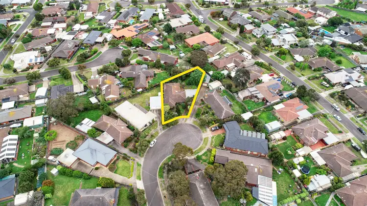 Second view of Homely house listing, 8 Cranley Court, Grovedale VIC 3216