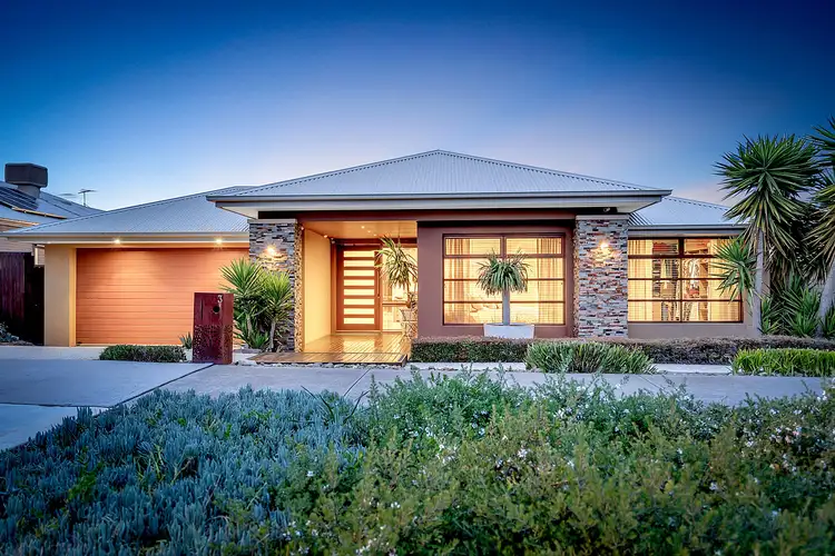 Main view of Homely house listing, 3 Bridgehaven Drive, Craigieburn VIC 3064