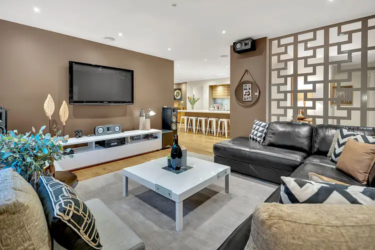 Fifth view of Homely house listing, 3 Bridgehaven Drive, Craigieburn VIC 3064