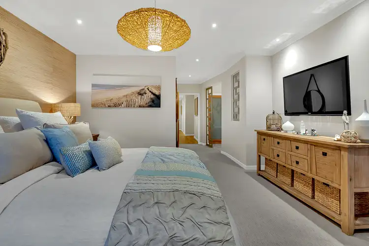Seventh view of Homely house listing, 3 Bridgehaven Drive, Craigieburn VIC 3064