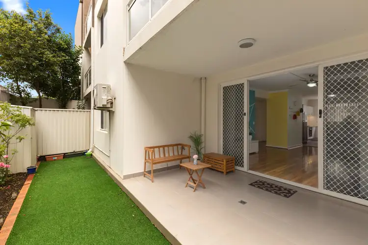 Main view of Homely unit listing, 8/2-12 Civic Avenue, Pendle Hill NSW 2145