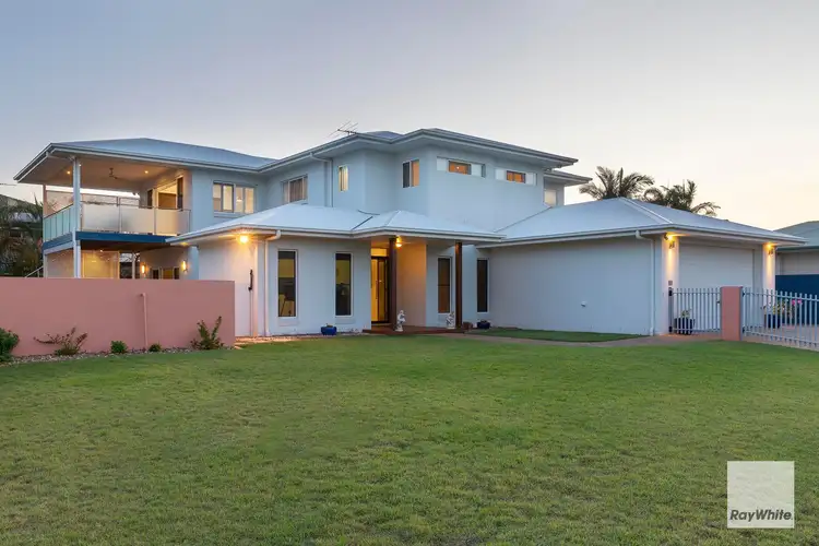 9 Waterfront Place, Redland Bay QLD 4165