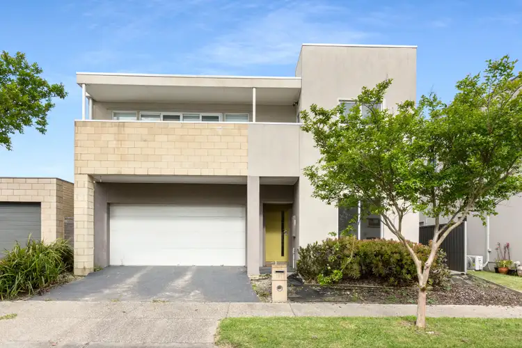 38 Edgeware Close, Pakenham VIC 3810