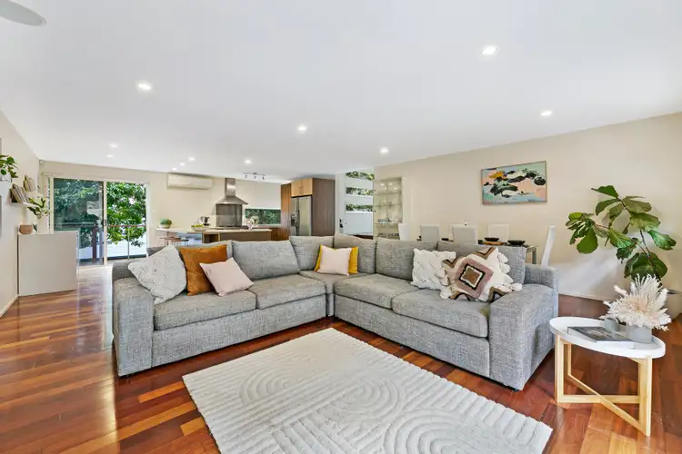 29 Emerson Drive, Bonogin QLD 4213