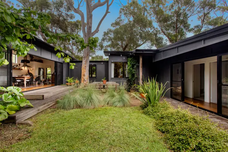 4 Maitland Bay Drive, Killcare Heights NSW 2257