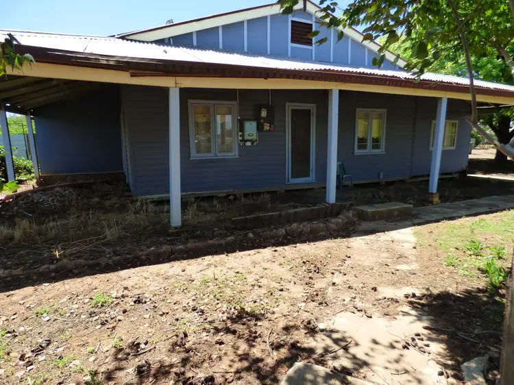 2 Clarke Street, Forbes NSW 2871