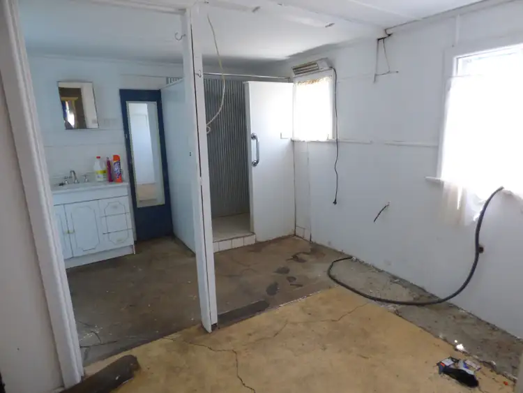 Fifth view of Homely house listing, 2 Clarke Street, Forbes NSW 2871